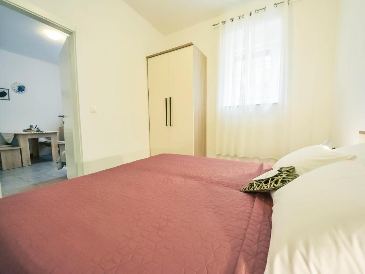 Apartment Snjezana-2 By Interhome คาร์โลบัก ภายนอก รูปภาพ